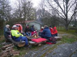 Wir wurden von sehr netten Schweden zum Feuer eingeladen